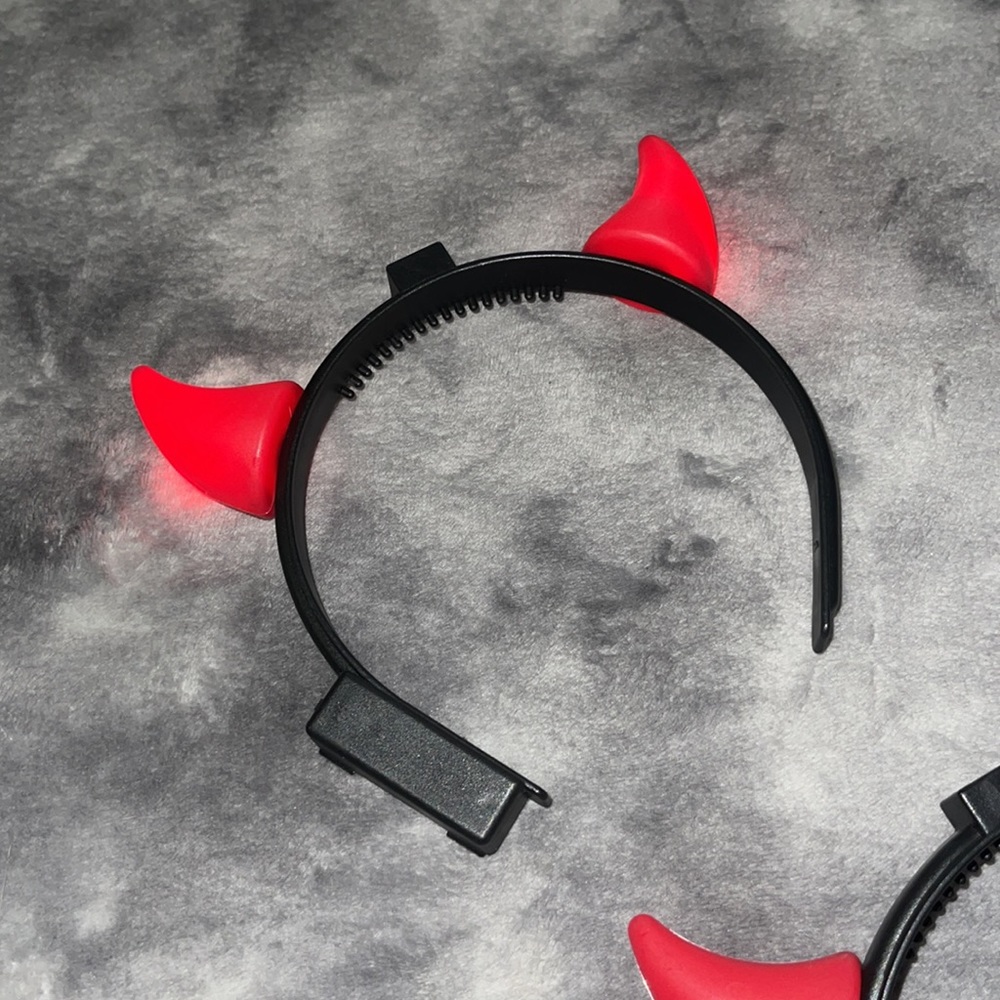 Light up devil horns 🚨 - Picture 4 of 6